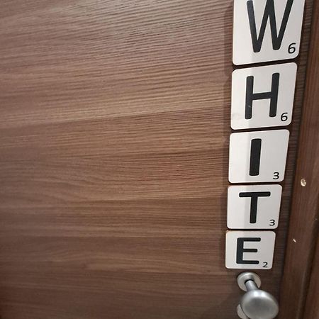 Rock&White Apartment Genoa Bagian luar foto